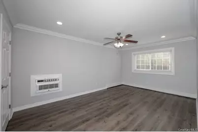 550 New Highway #1-2B, Hauppauge, NY 11788 - Photo 7
