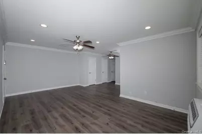 550 New Highway #1-2B, Hauppauge, NY 11788 - Photo 5