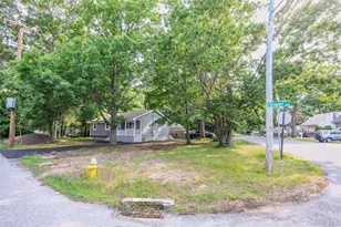 84 Flower Rd, Mastic Beach, NY 11951 - Photo 9