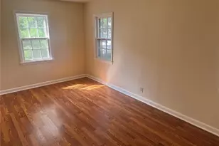 27 Keogh Ln, New Rochelle, NY 10805 - Photo 9