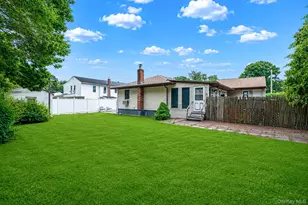 119 Chanel Dr E, Shirley, NY 11967 - Photo 41