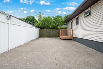 119 Chanel Drive E, Shirley, NY 11967 - Photo 35