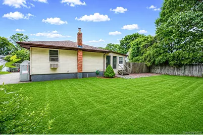 119 Chanel Drive E, Shirley, NY 11967 - Photo 39