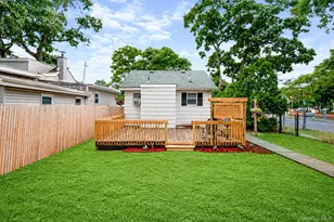650 College Rd, Farmingville, NY 11738 - Photo 17