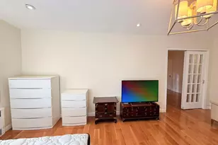 85-14 Broadway, Elmhurst, NY 11373 - Photo 7