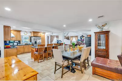 26 Picture Lane, Hicksville, NY 11801 - Photo 7