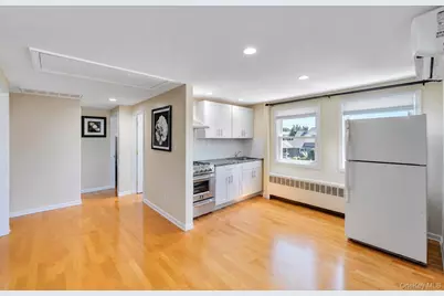 26 Picture Lane, Hicksville, NY 11801 - Photo 21