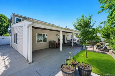 26 Picture Lane, Hicksville, NY 11801 - Photo 31