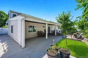 26 Picture Ln, Hicksville, NY 11801 - Photo 31