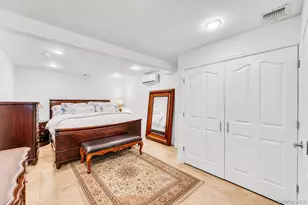 26 Picture Ln, Hicksville, NY 11801 - Photo 25