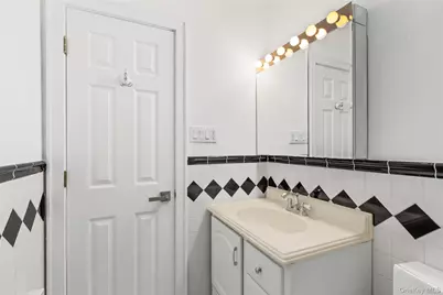 65 Eiler Lane, Irvington, NY 10533 - Photo 15