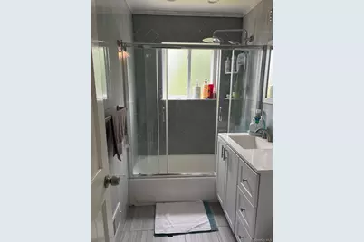 277 Graff Avenue, Bronx, NY 10465 - Photo 5