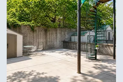 277 Graff Avenue, Bronx, NY 10465 - Photo 33