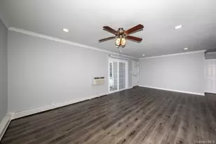 65 Friendly Ct, Babylon, NY 11704 - Photo 5