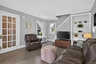 55 Pershing Ave, Locust Valley, NY 11560 - Photo 5
