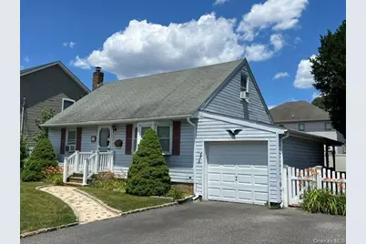 18 Plymouth Road, Massapequa, NY 11758 - Photo 3