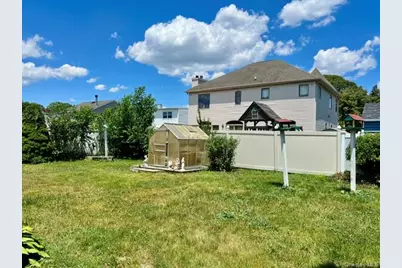 18 Plymouth Road, Massapequa, NY 11758 - Photo 5