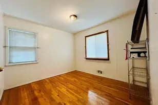 18 Plymouth Rd, Massapequa, NY 11758 - Photo 7