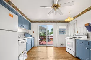 18 Plymouth Rd, Massapequa, NY 11758 - Photo 5