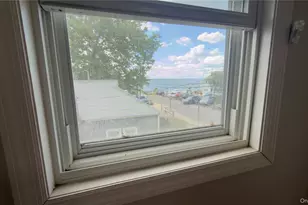 10 Greenwich Ave, Bayville, NY 11709 - Photo 19