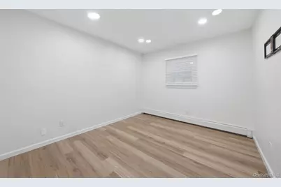 [Address not provided], Lindenhurst, NY 11757 - Photo 7