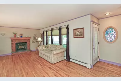 265 Sixth Avenue, Saint James, NY 11780 - Photo 5