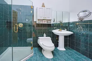 79 Constellation Rd, Levittown, NY 11756 - Photo 23