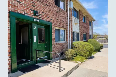 2453 D Union Boulevard #4A, Islip, NY 11751 - Photo 1