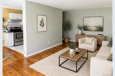 2453 D Union Boulevard #4A, Islip, NY 11751 - Photo 3