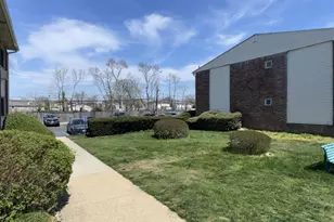 2453 D Union Blvd, Islip, NY 11751 - Photo 15