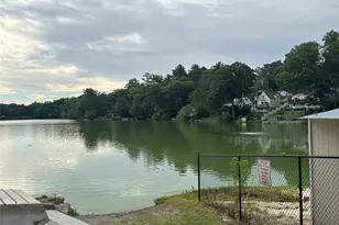214 Walnut Rd, Lake Peekskill, NY 10537 - Photo 11