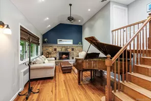 1 Cedar Dr, Huntington, NY 11743 - Photo 5