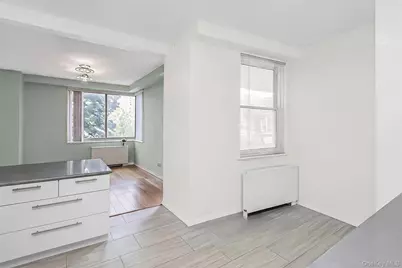 3333 Henry Hudson Parkway #2A, Bronx, NY 10463 - Photo 5