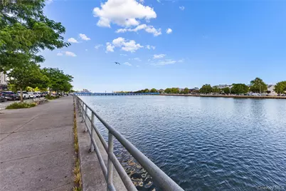 1625 Emmons Avenue #3A, Brooklyn, NY 11235 - Photo 17