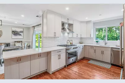 61 Lauren Avenue, Dix Hills, NY 11746 - Photo 11