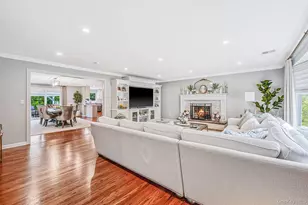 61 Lauren Ave, Dix Hills, NY 11746 - Photo 9