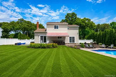 320 Peconic Avenue, Medford, NY 11763 - Photo 29