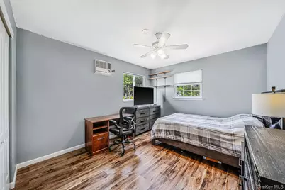 320 Peconic Avenue, Medford, NY 11763 - Photo 21