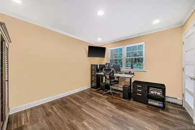 320 Peconic Avenue, Medford, NY 11763 - Photo 25