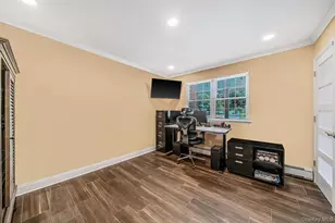 320 Peconic Ave, Medford, NY 11763 - Photo 25