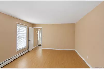 307 N Terrace Avenue, Mount Vernon, NY 10550 - Photo 3