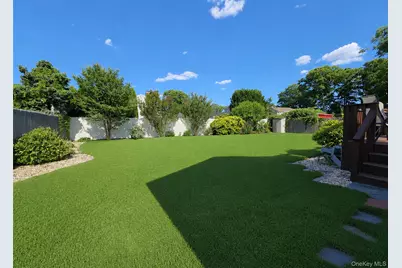 35 Avenue D, Holbrook, NY 11741 - Photo 21