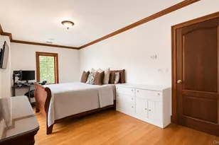 242-36 51st Ave, Little Neck, NY 11362 - Photo 25