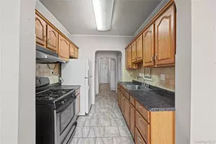 510 Morrispark, Bronx, NY 10462 - Photo 5