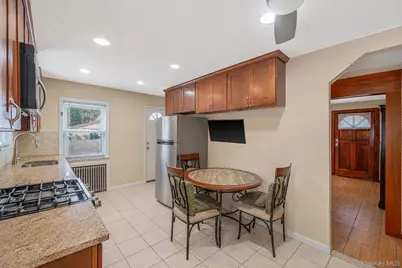 136 Sioux Street, Ronkonkoma, NY 11779 - Photo 7