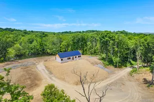 625 Traver Rd, Pleasant Valley, NY 12569 - Photo 3