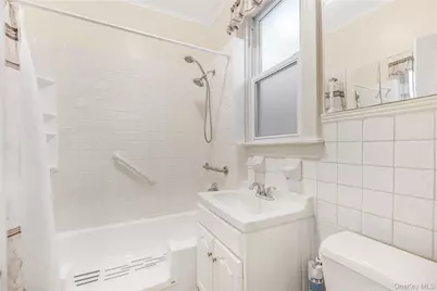 2889 Zulette Avenue, Bronx, NY 10461 - Photo 13