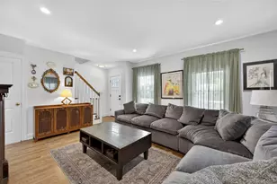 96 School St, Oyster Bay, NY 11771 - Photo 5