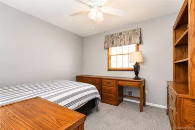 47 Stanley Circle, New York, NY 10308 - Photo 15