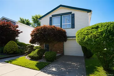 47 Stanley Circle, New York, NY 10308 - Photo 3